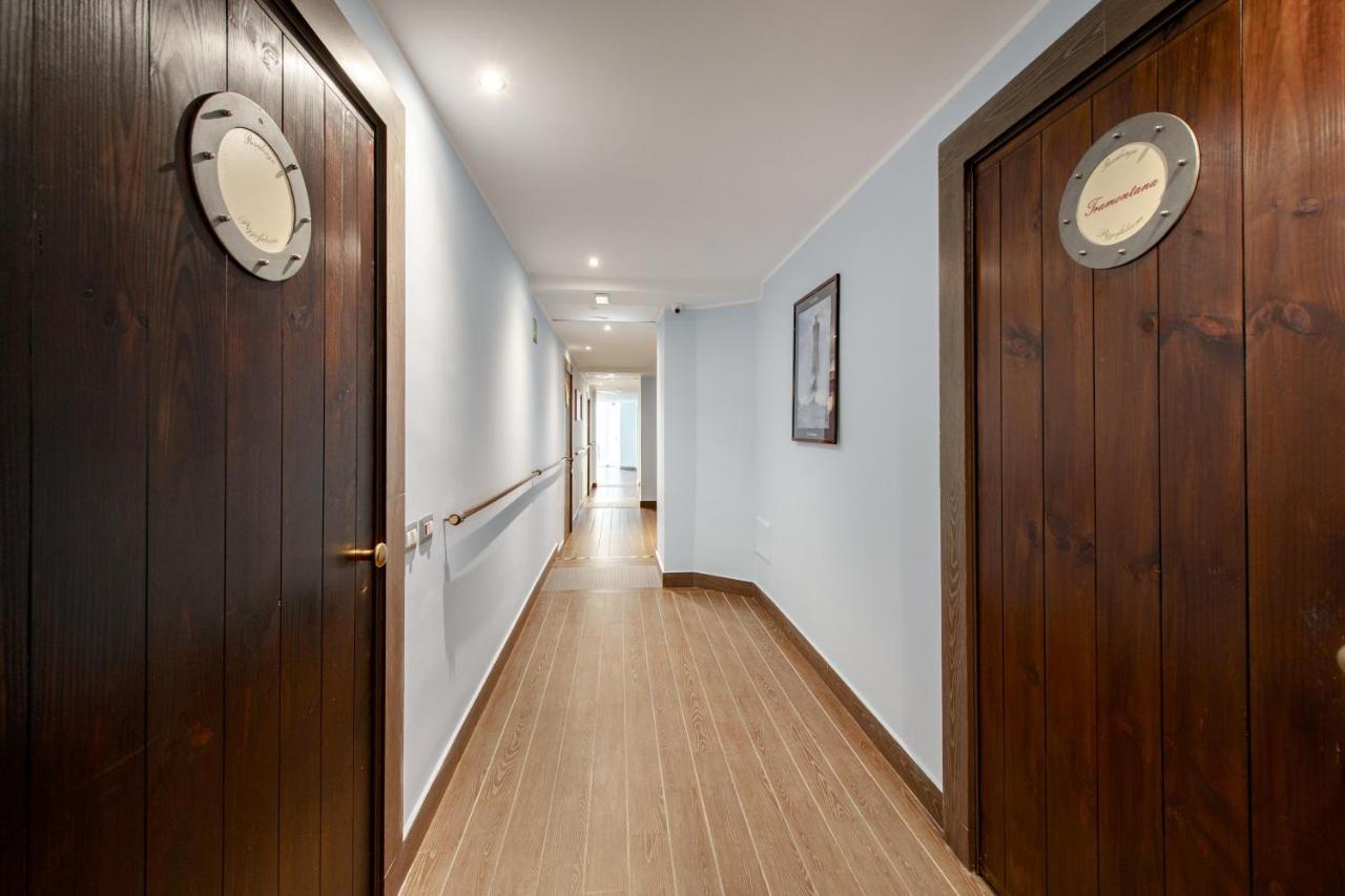 Apartment Residenza Pizzofalcone Naples